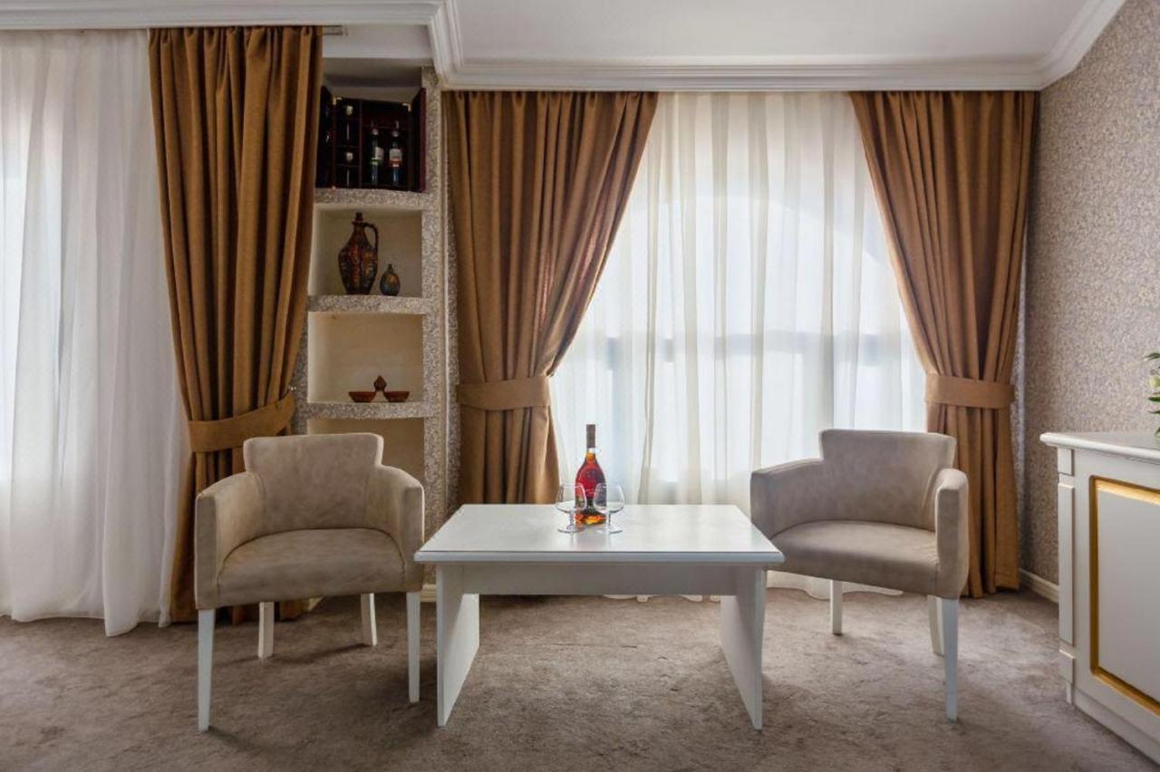 Maris Hotel Баку Экстерьер фото