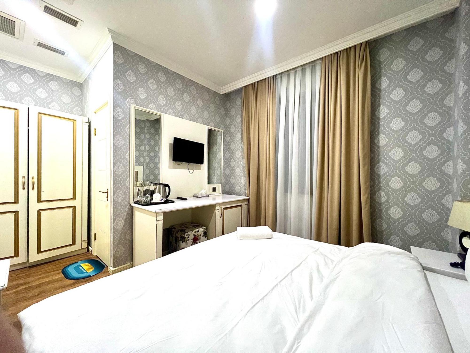 Maris Hotel Баку Экстерьер фото