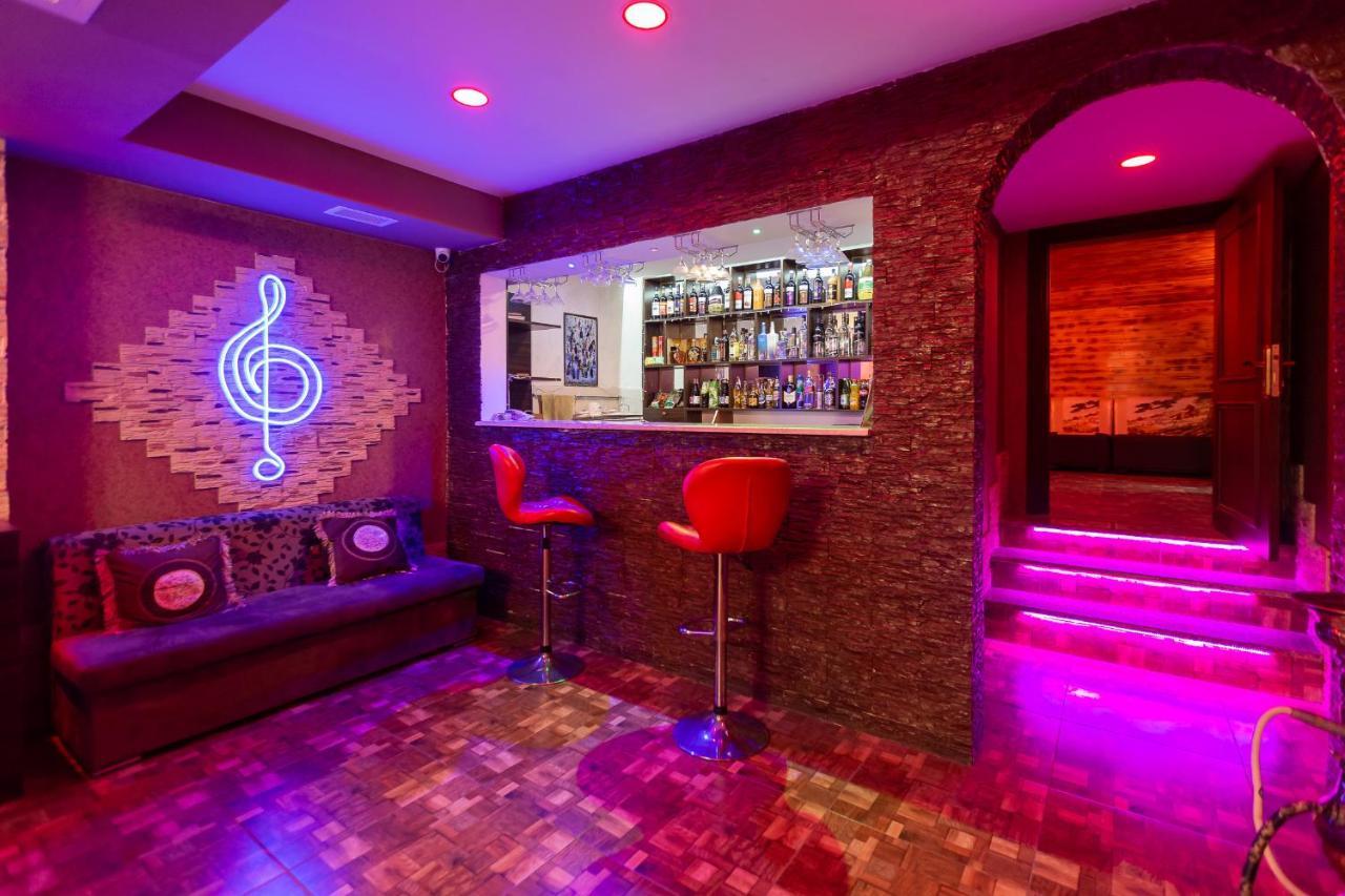 Maris Hotel Баку Экстерьер фото